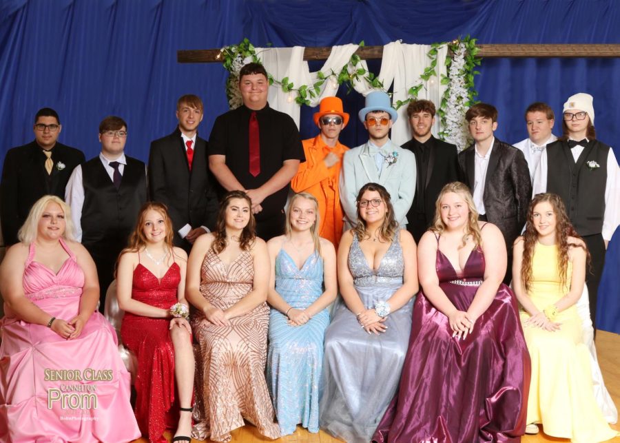Cannelton High Schools Class of 2022 at their senior prom.